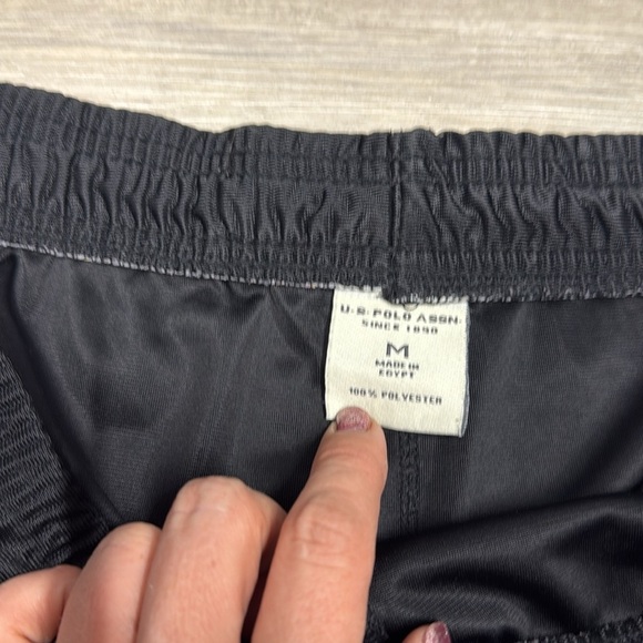 U.S. Polo Assn. Black and Orange Athletic Shorts size medium - Picture 4 of 6